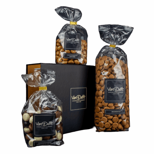 Giftbox met kruidnoten (500gr), luxe mix en café noir