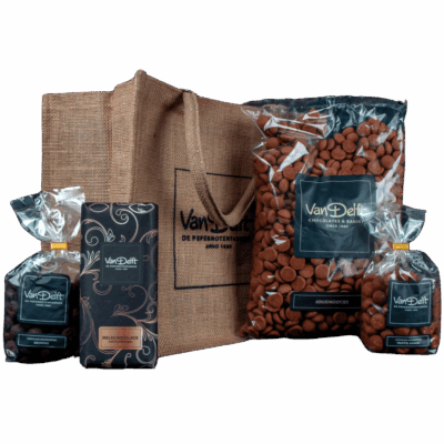 Jute Draagtas met 1000gram naturel kruidnoten, brownie, truffel kaneel en melk chocoladereep